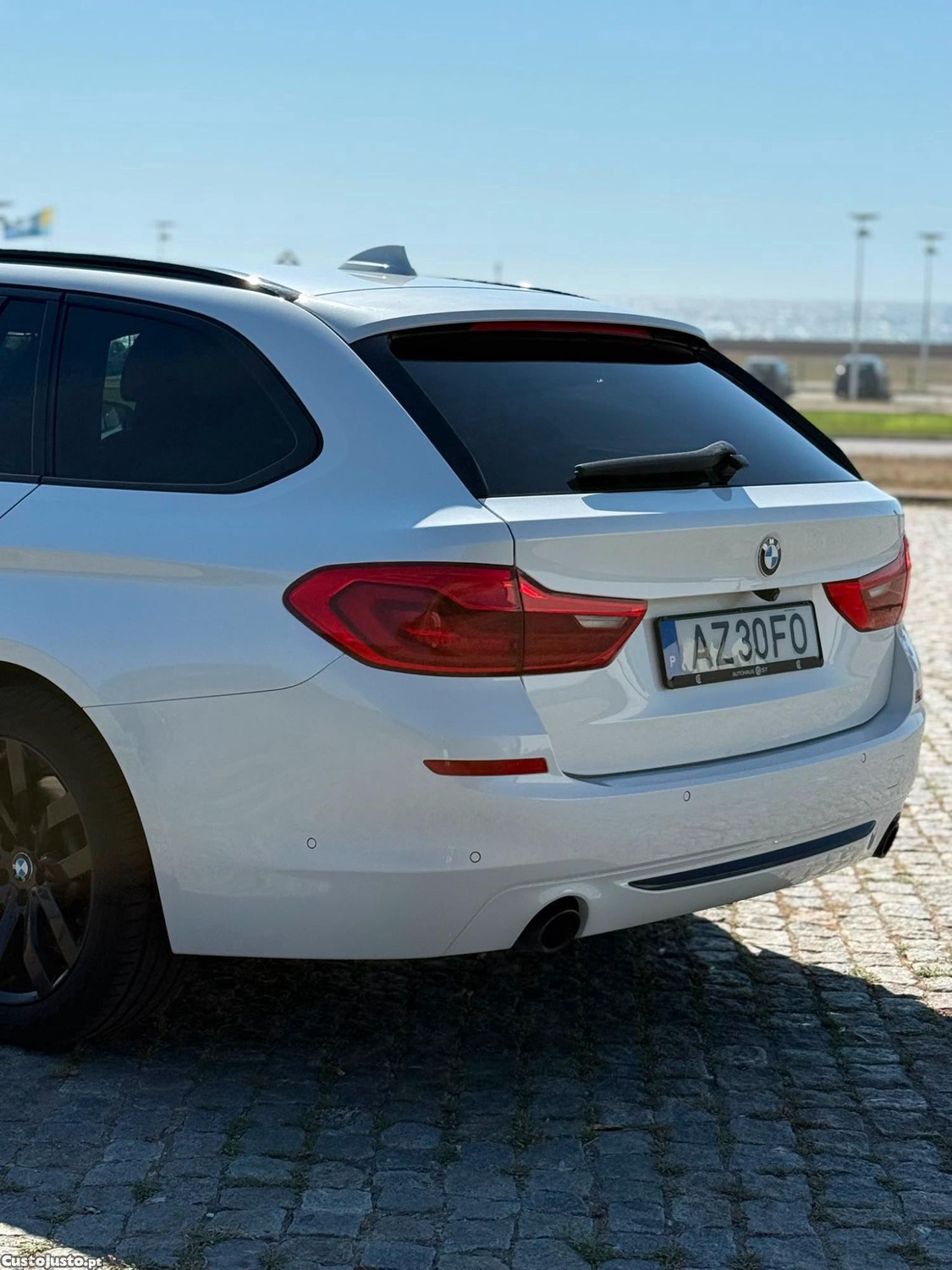 BMW 520 Xdrive — fotografia 11