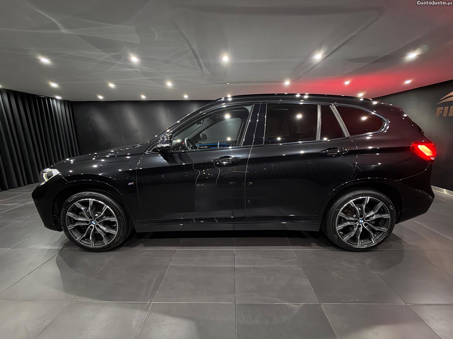 BMW X1 xDrive25e Pack Desportivo M — fotografia 22