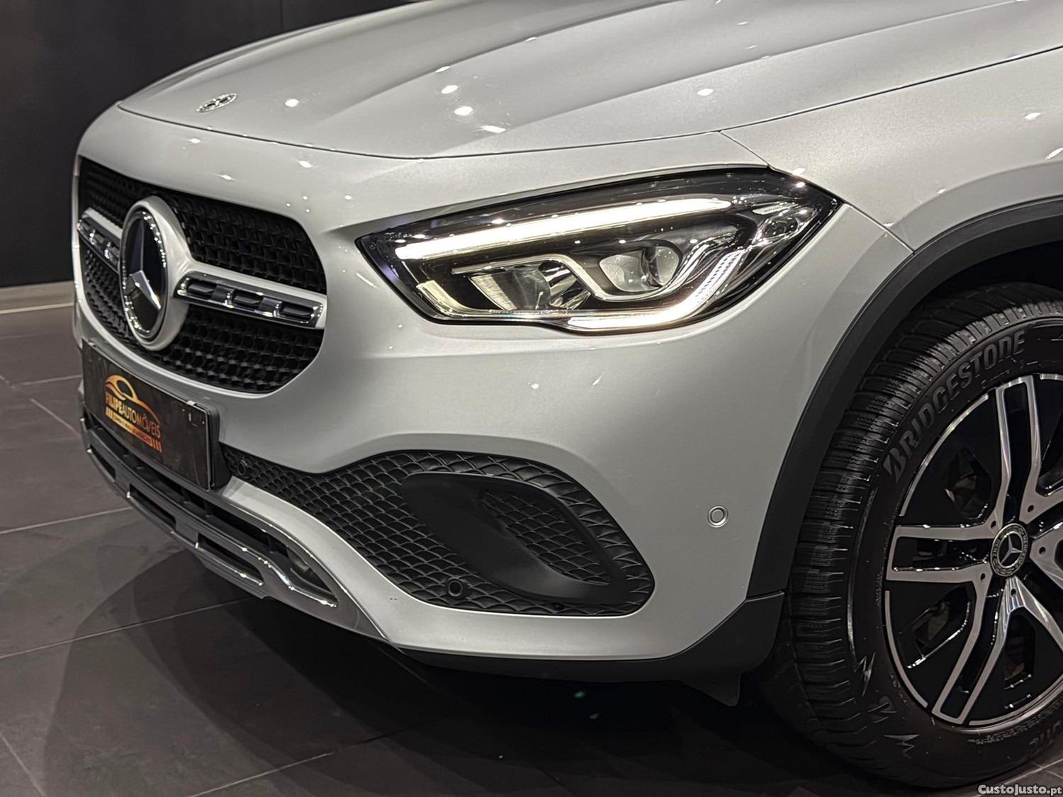 Mercedes-Benz GLA 250 e 8G-DCT Progressive — fotografia 17