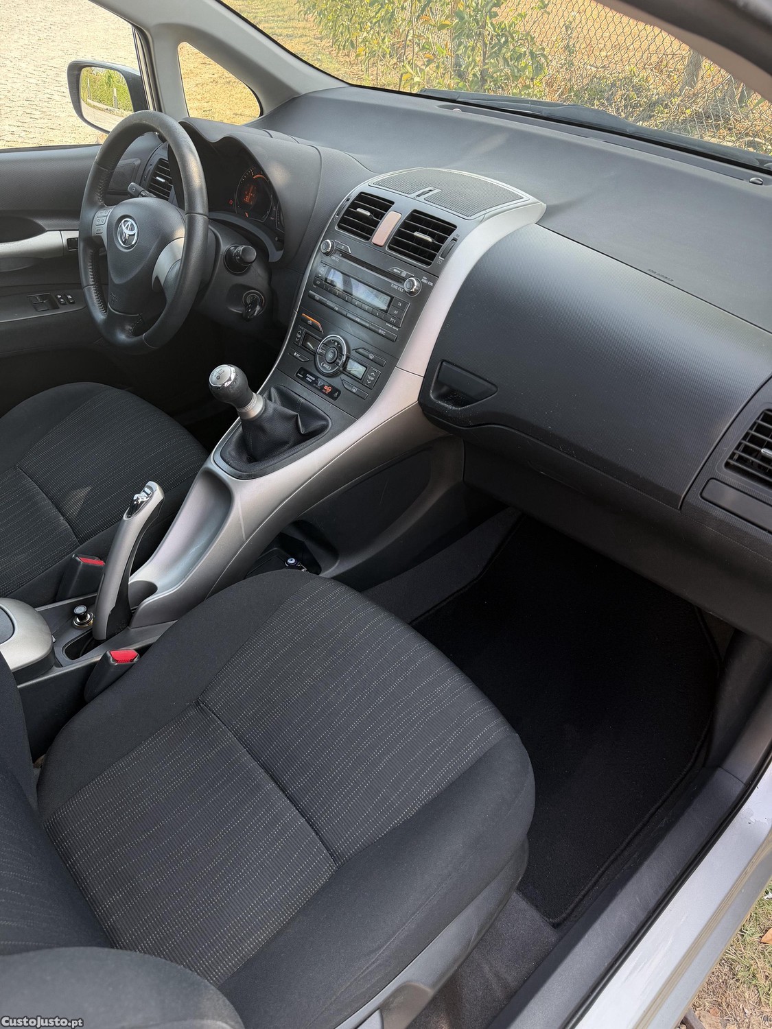 Toyota Auris 1.4 D4D Nacional um dono revisões todas na Marca — fotografia 5