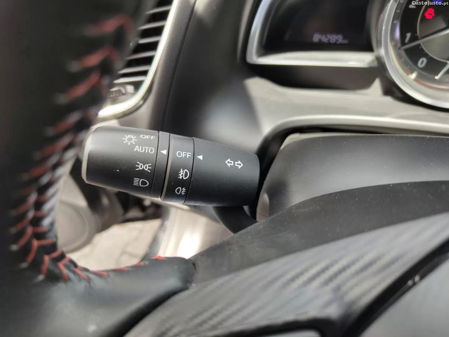 Mazda 3 1.5 sky-d excellence pack ht navi — fotografia 9
