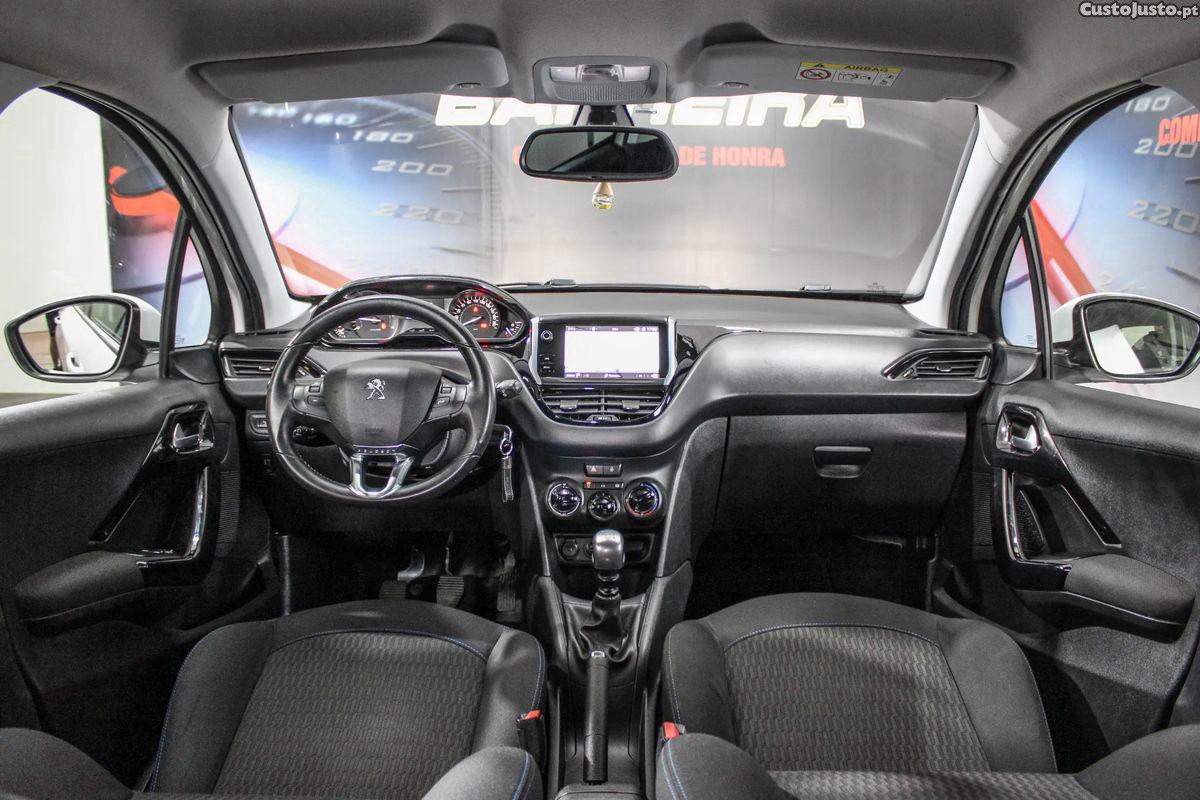 Peugeot 208 1.5 BlueHDi Signature - 19 — photo 3