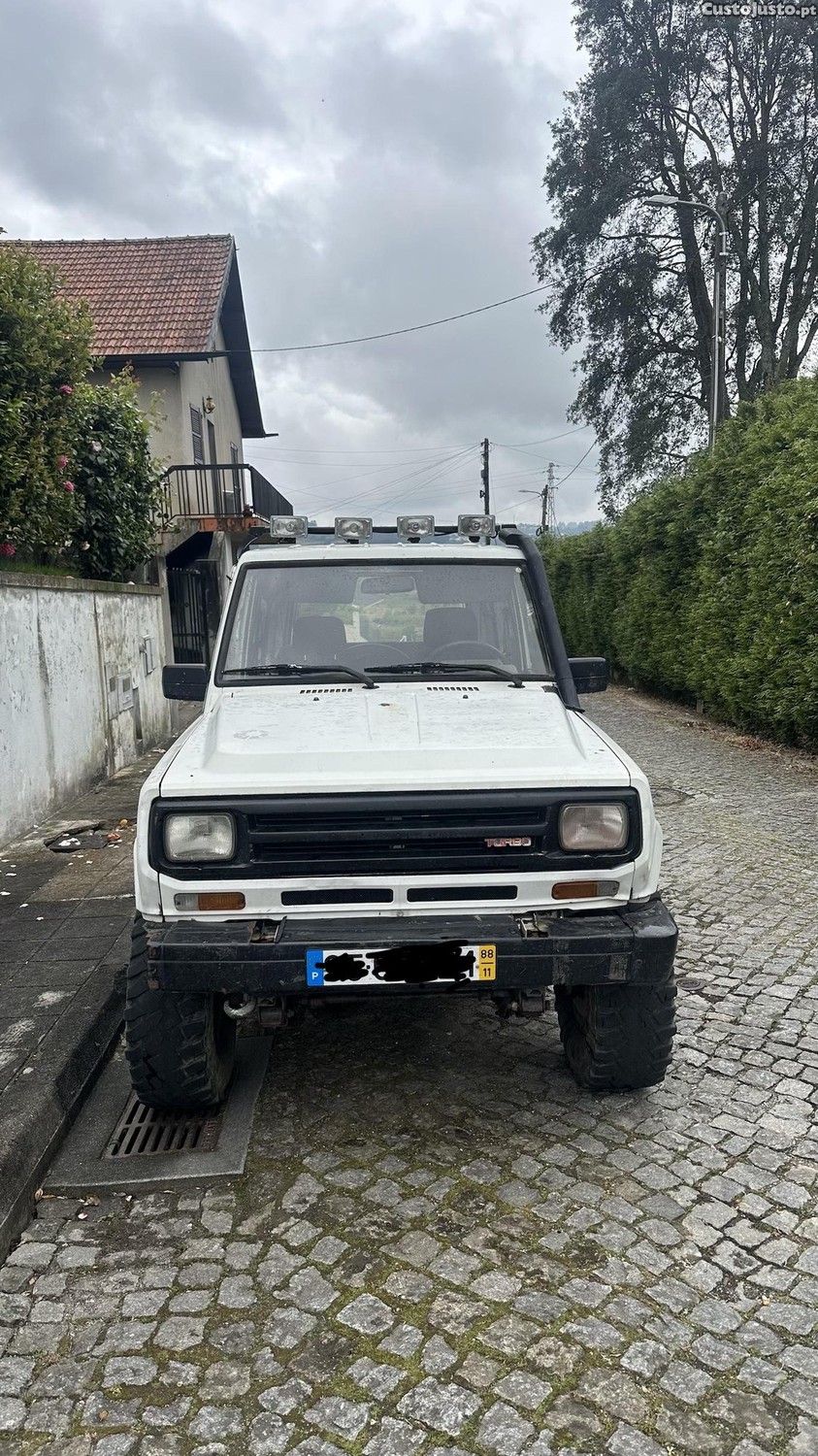 Daihatsu Rocky 2.8 turbo — fotografia 3