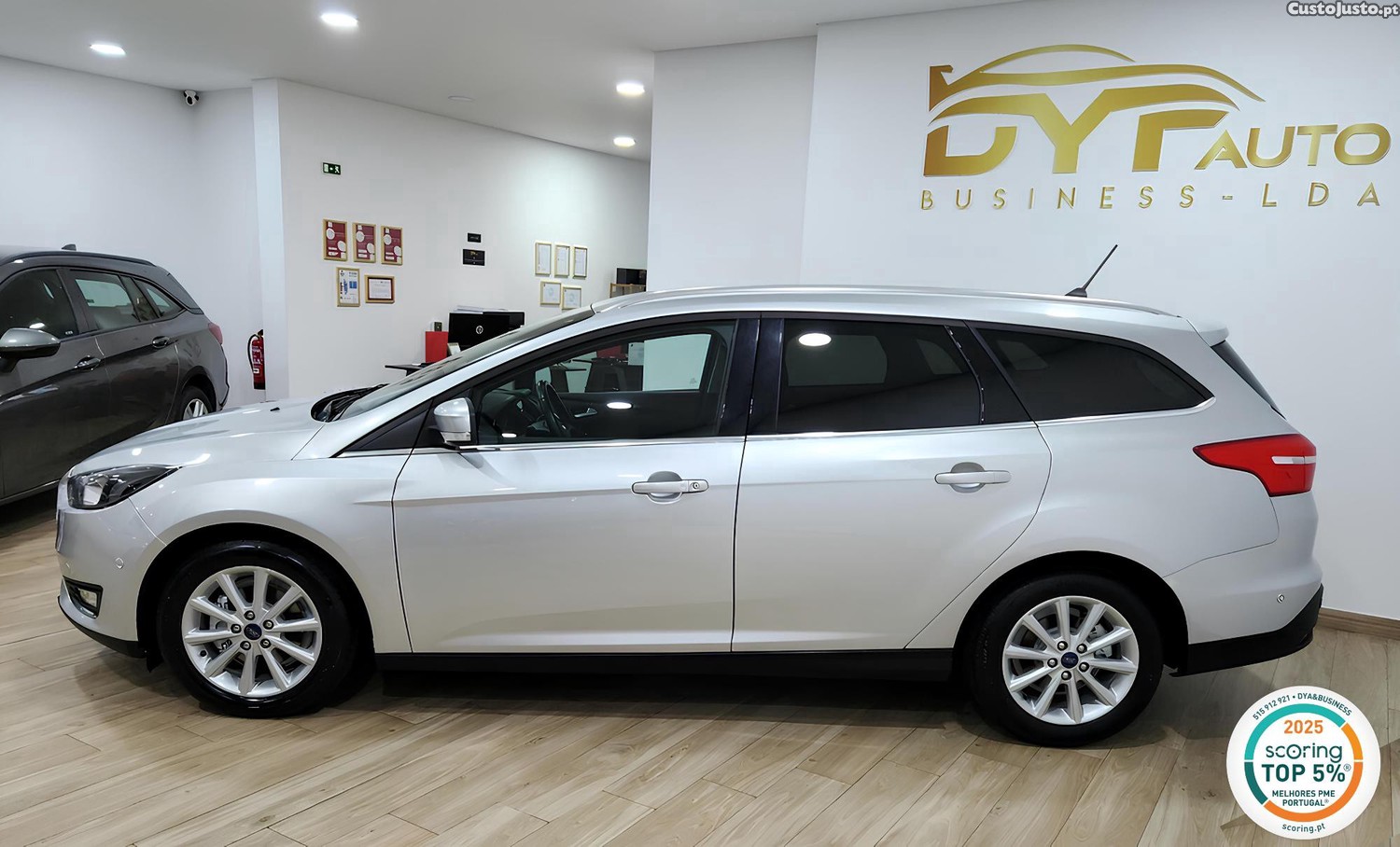 Ford Focus SW 1.5TDCi Titanium 120cv — fotografia 10