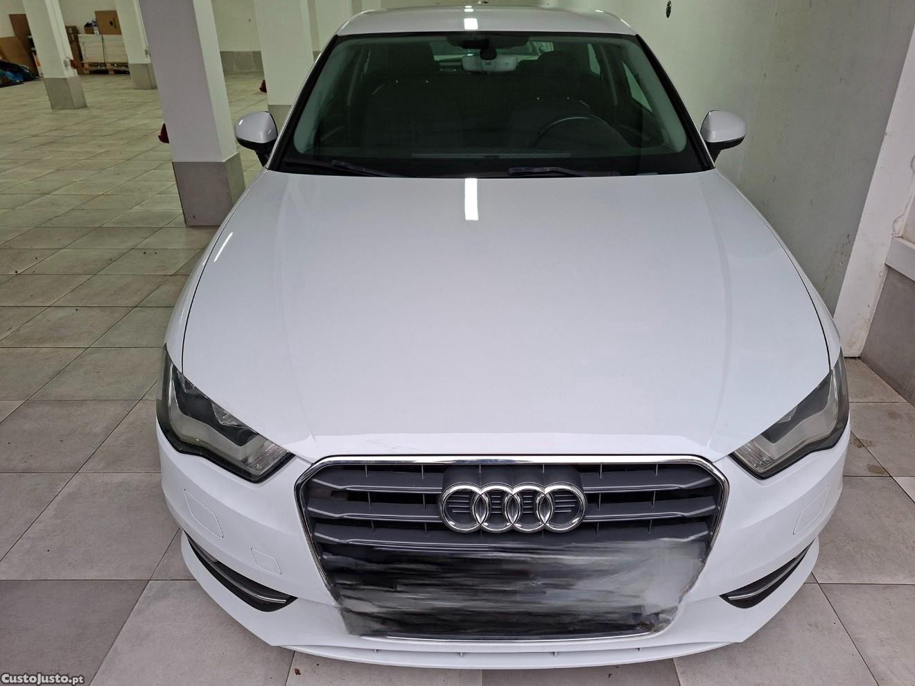 Audi A3 1.6 Tdi 110 Ultra — fotografia 4