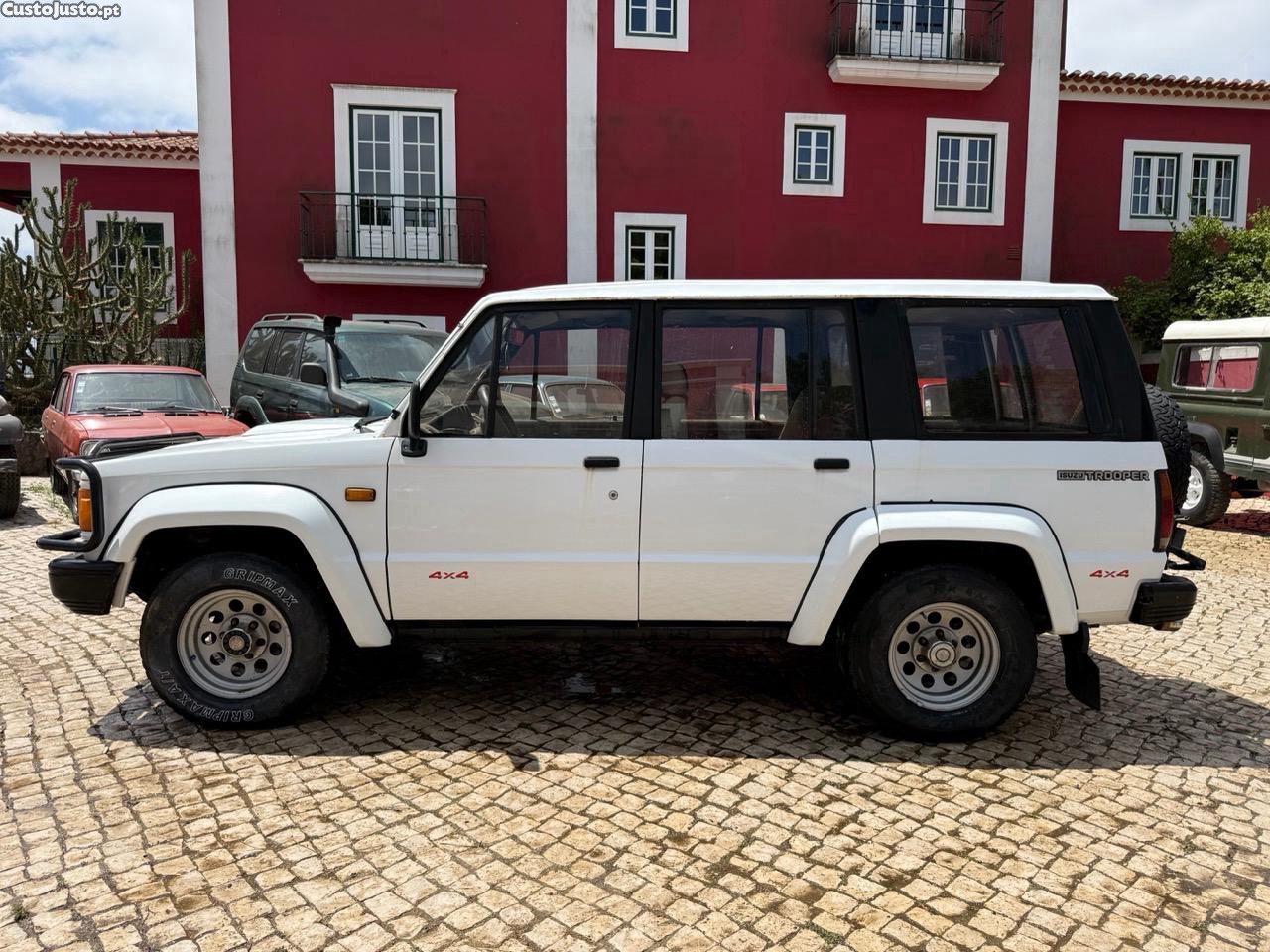 Isuzu Trooper Longo — fotografia 25