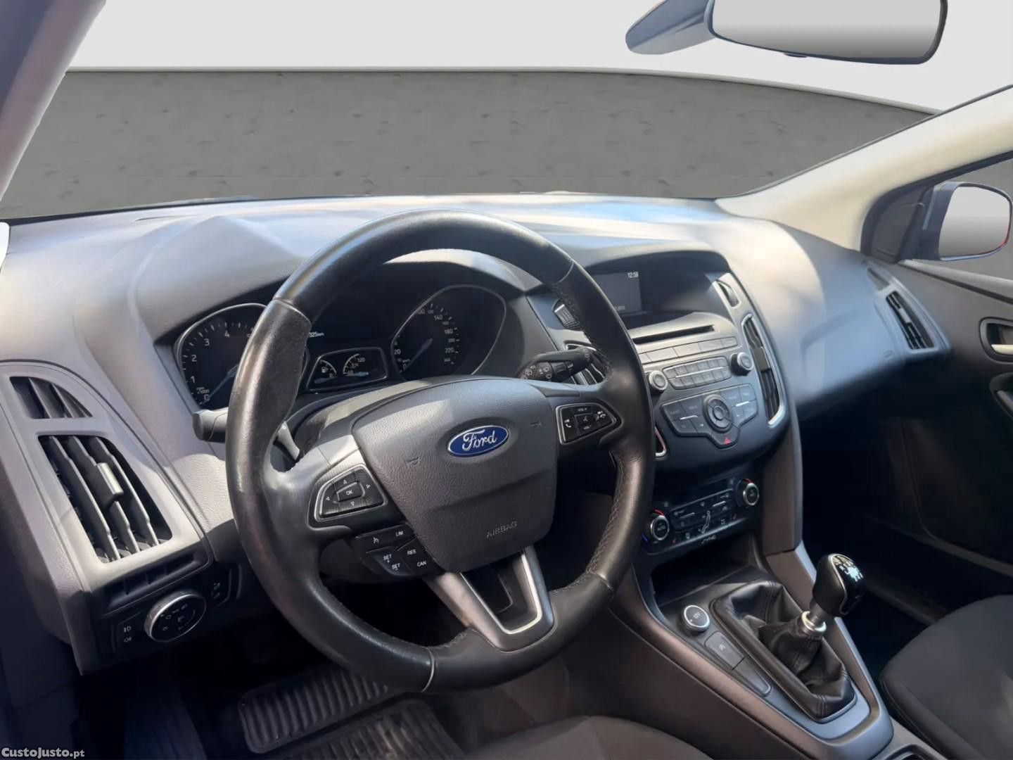 Ford Focus Outro — photo 4