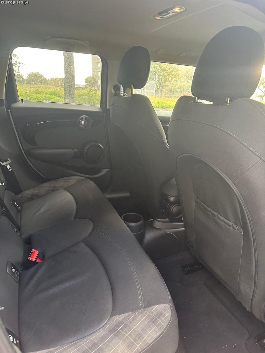 MINI Cooper F55 LCI 1.5T 136cv — fotografia 4