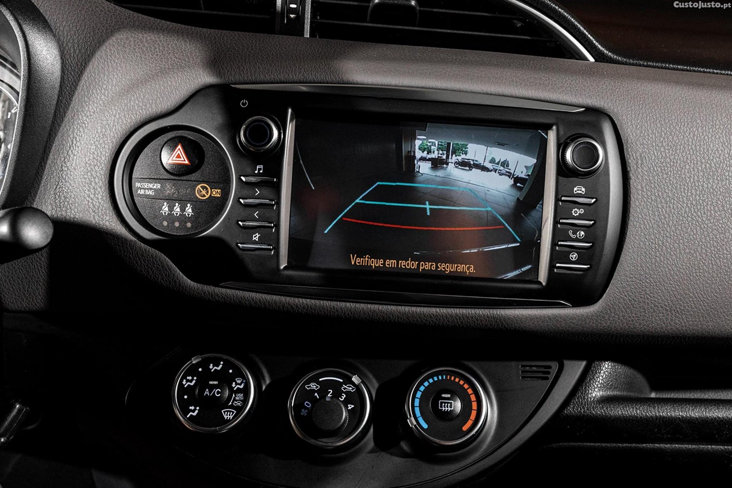 Toyota Yaris 1.0 VVT-i Comfort — fotografia 10