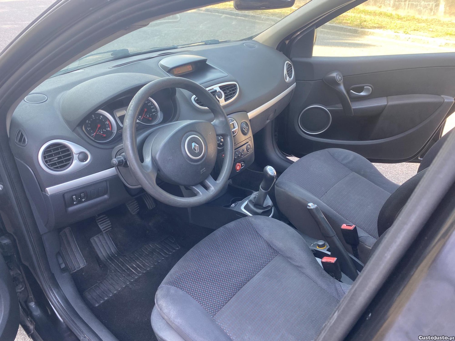 Renault Clio 1.5 DCI 90 CV Break — photo 3