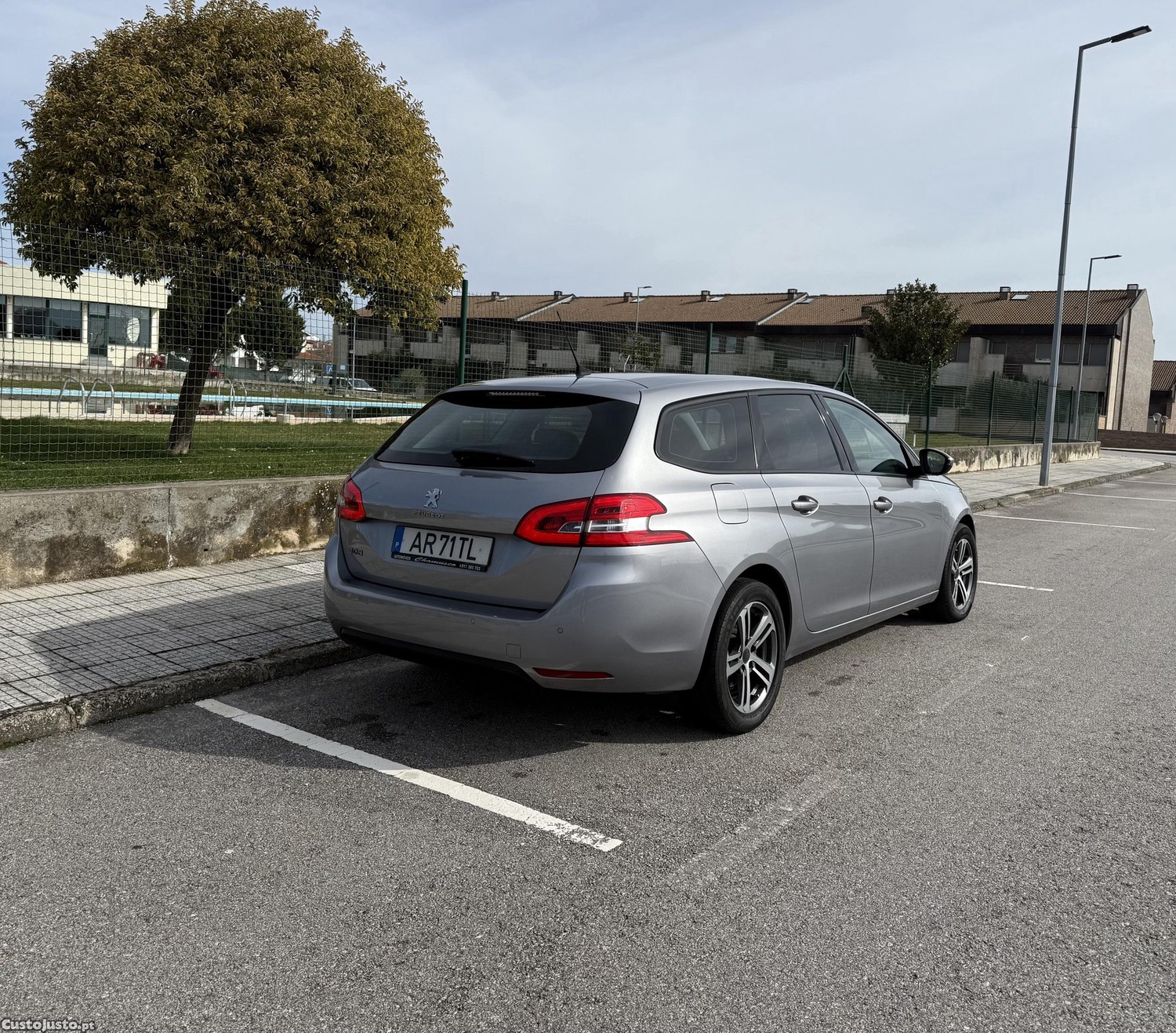 Peugeot 308 SW 1.5BlueHDi 130cvs Active — fotografia 3