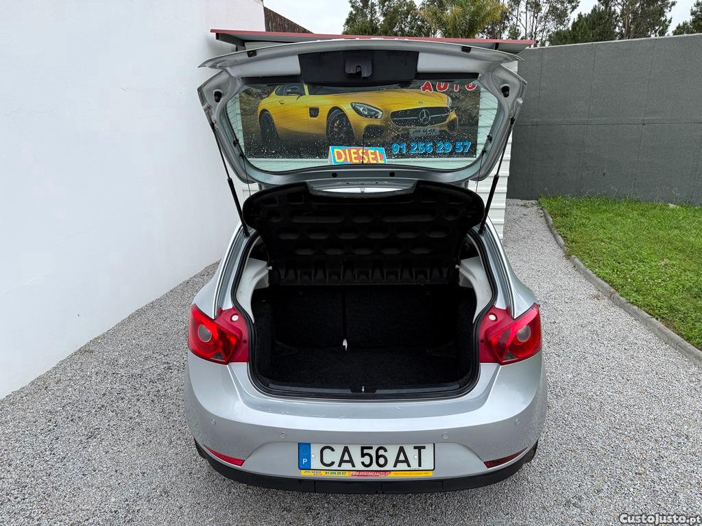 SEAT Ibiza 1.2Tdi 75cv 190.000km 07/2012 — fotografia 8