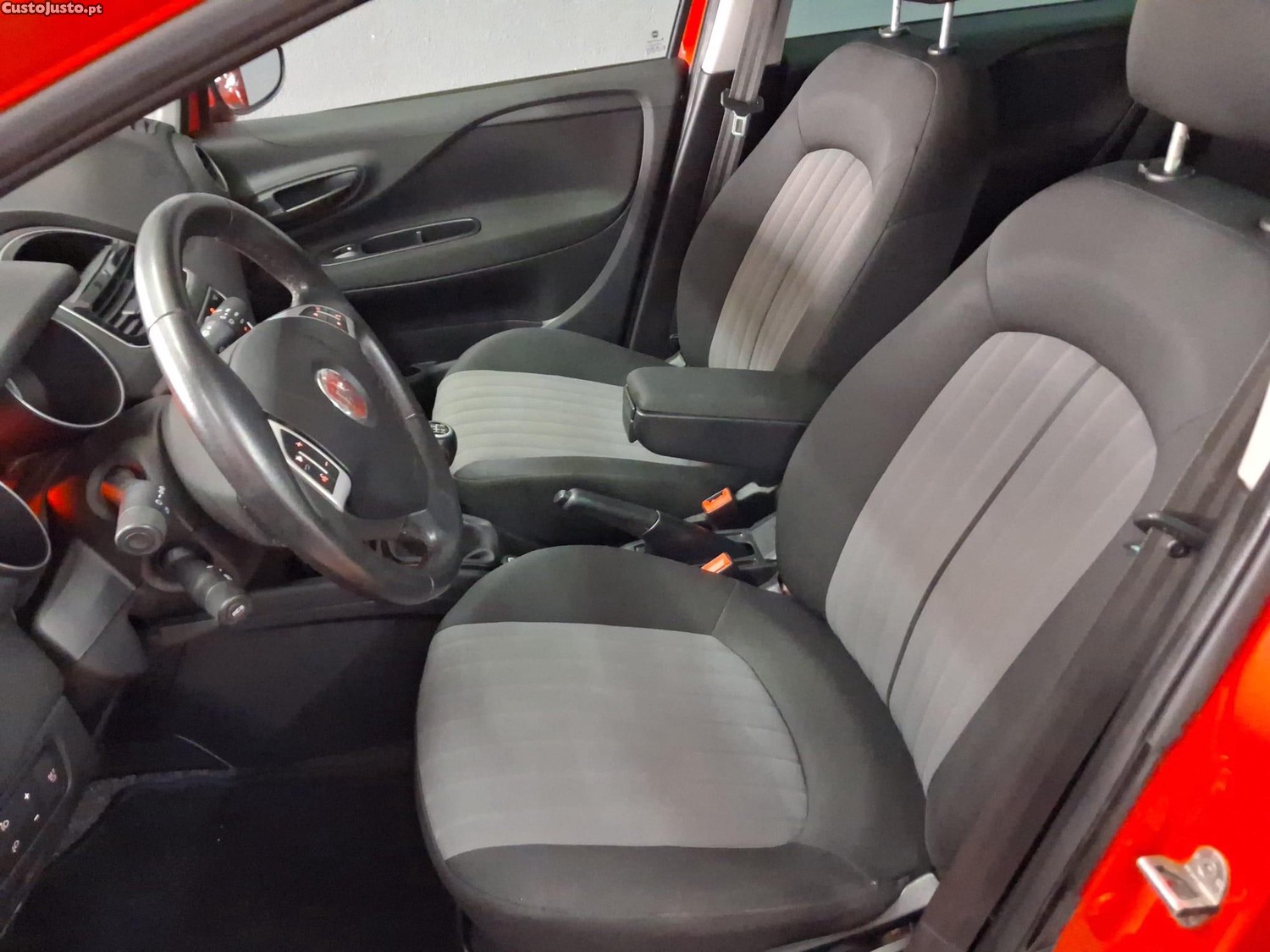 Fiat Punto 1.2 Lounge S&S — fotografia 10