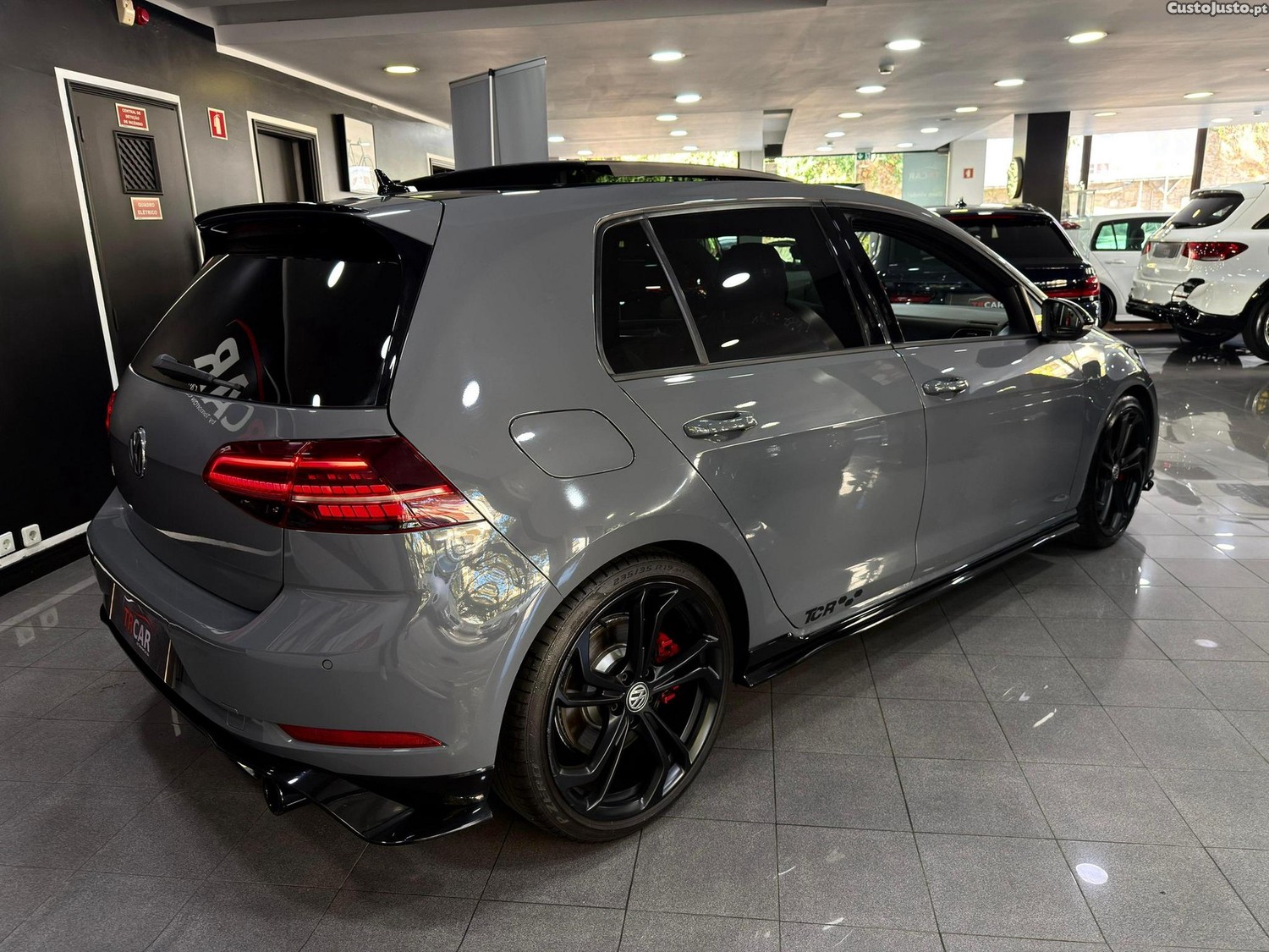 VW Golf GTI TCR 2.0 TSI OPF DSG — photo 2