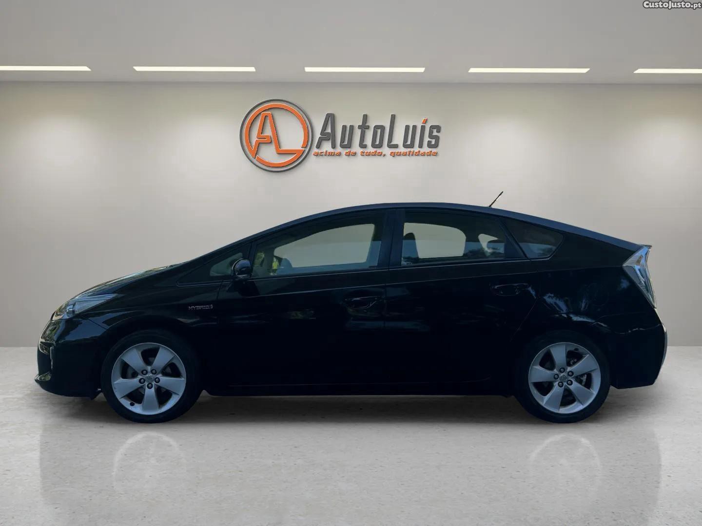 Toyota Prius 1.8 HSD Premium — fotografia 7