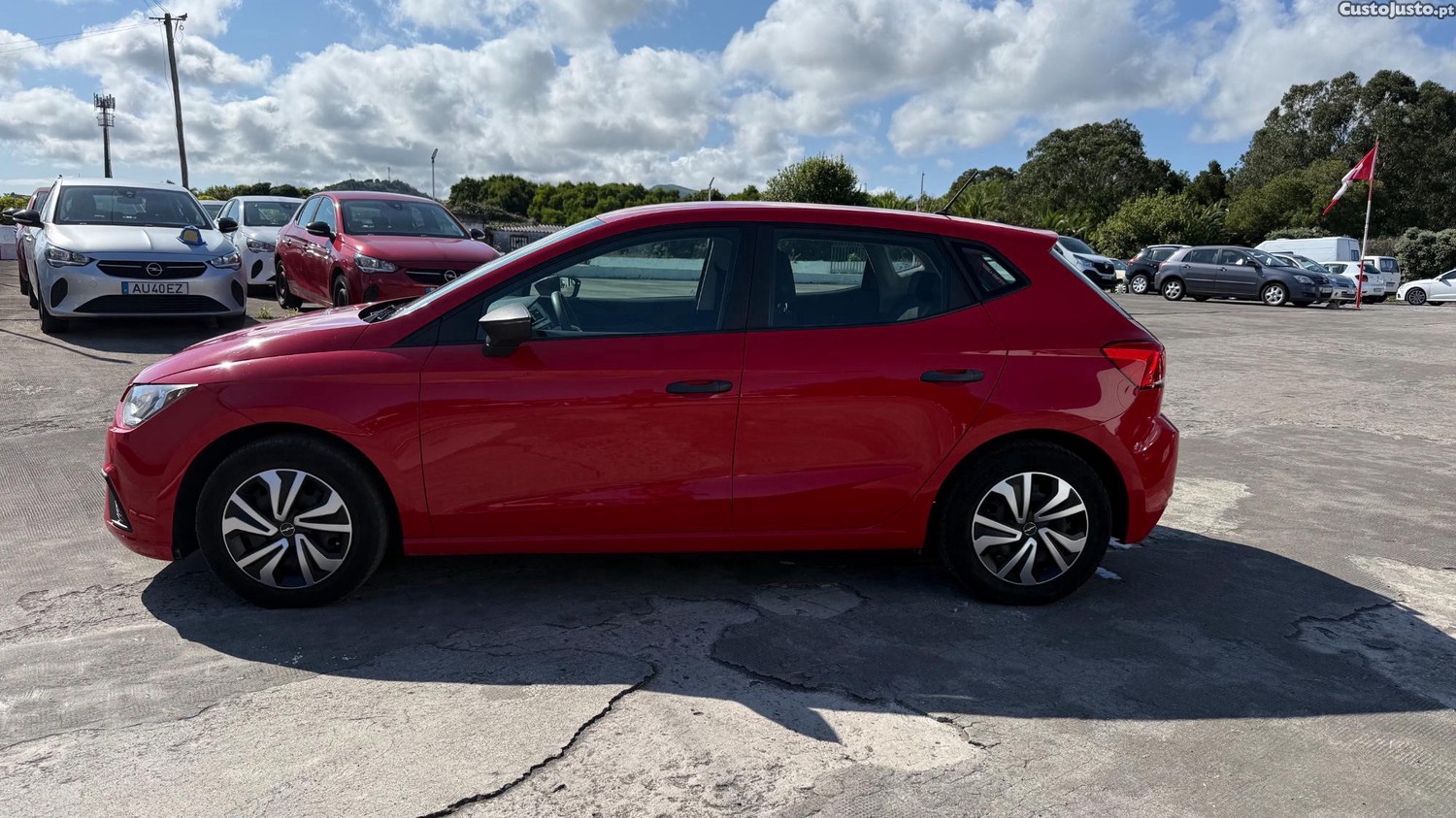 SEAT Ibiza 1.0 REFERENCE — fotografia 4