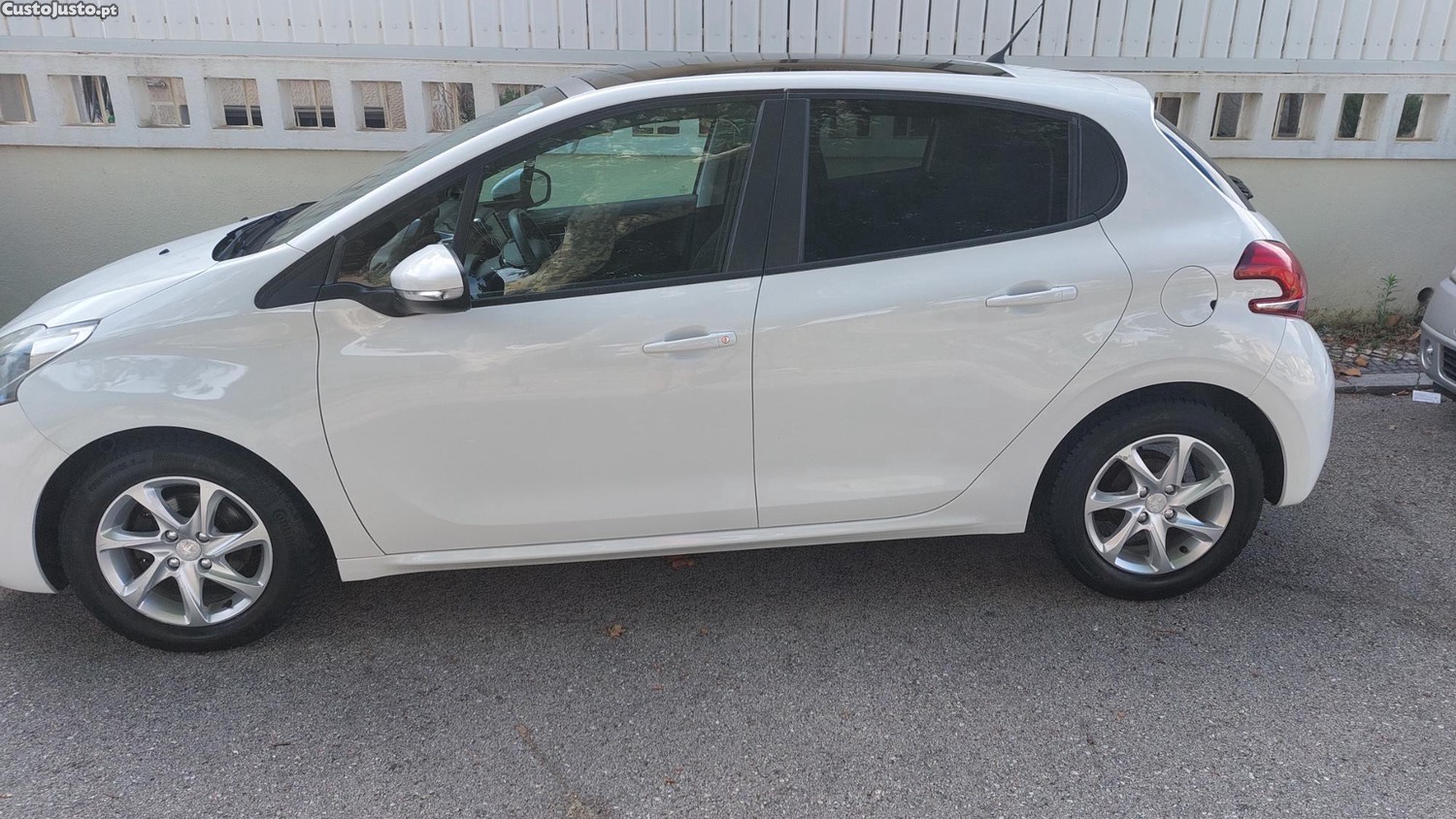 Peugeot 208 Alure — fotografia 4