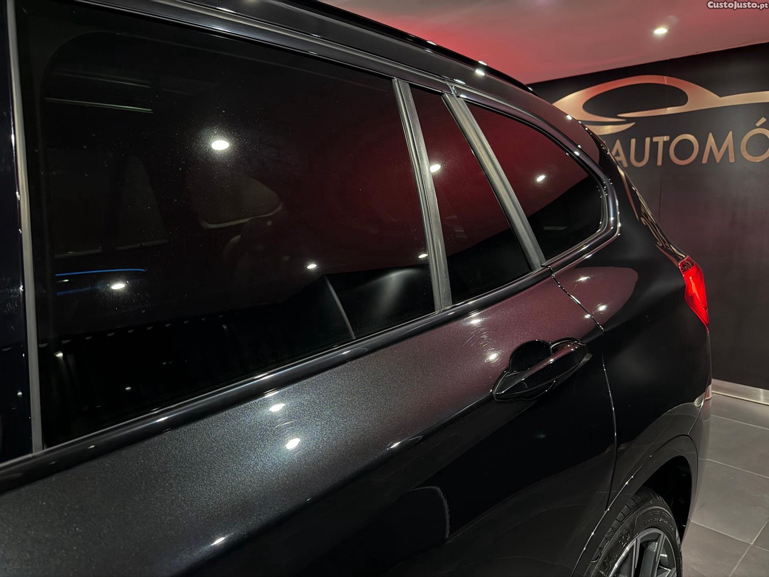BMW X1 xDrive25e Pack Desportivo M — fotografia 15