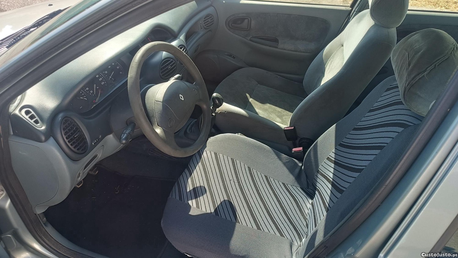 Renault Mégane 1.4 - 16V - 97 foto 5