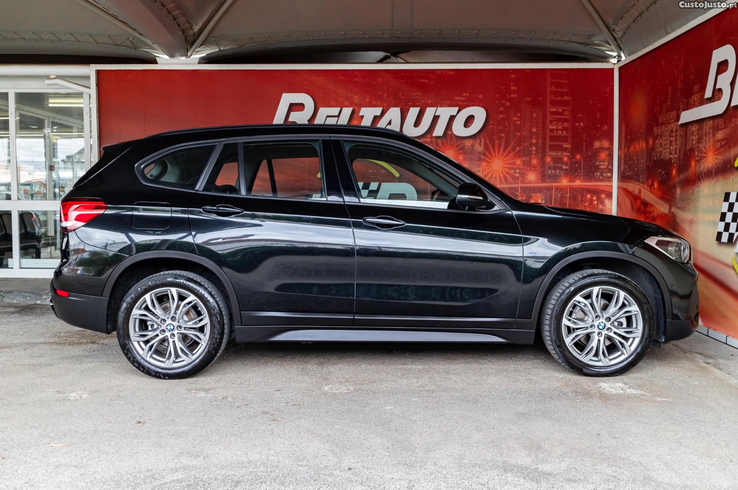 BMW X1 16 D sDrive Auto — fotografia 21