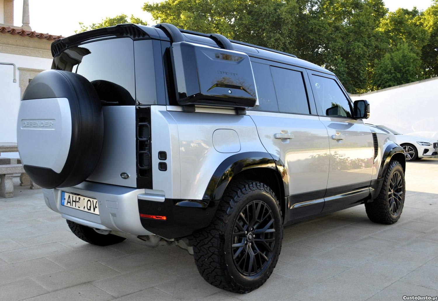 Land Rover Defender 3.0 I6 130 AWD X-Dynamic HSE — fotografia 18