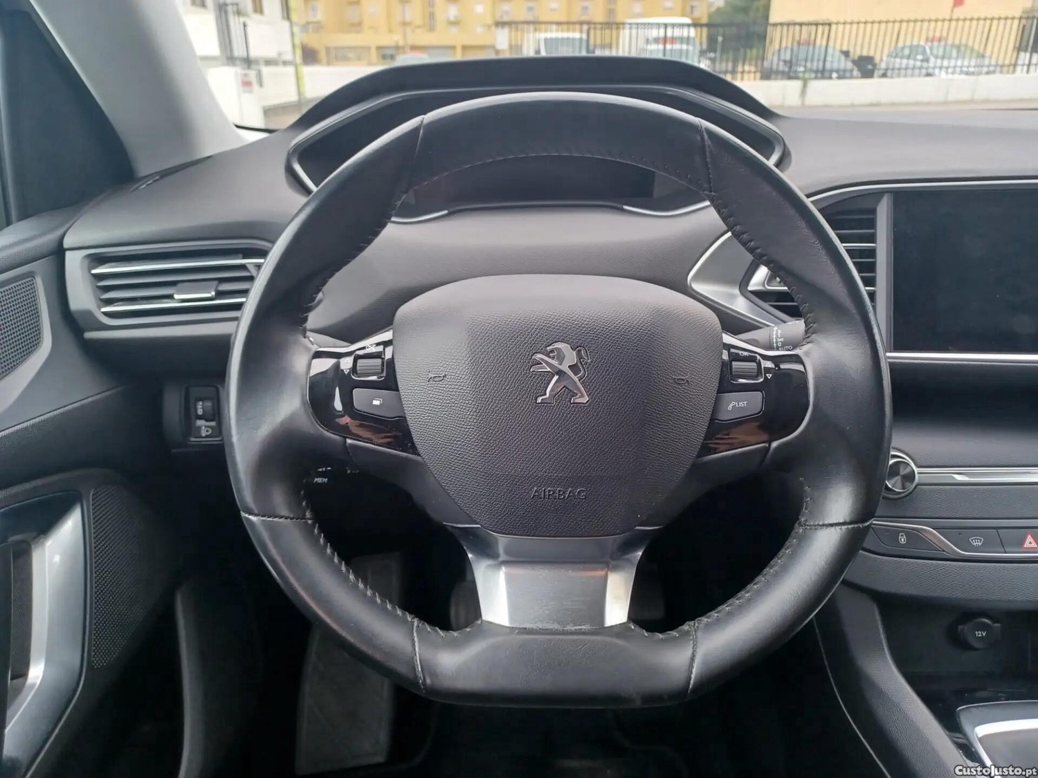 Peugeot 308 1.5 BlueHDi Style — fotografia 16