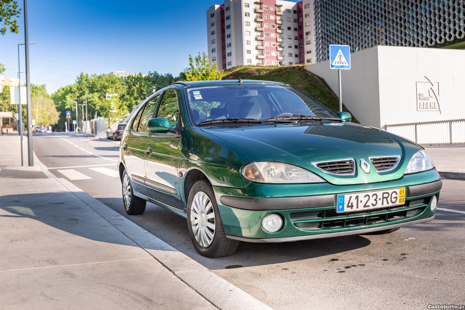 Renault Mégane 1.4 16v Expression — fotografia 10