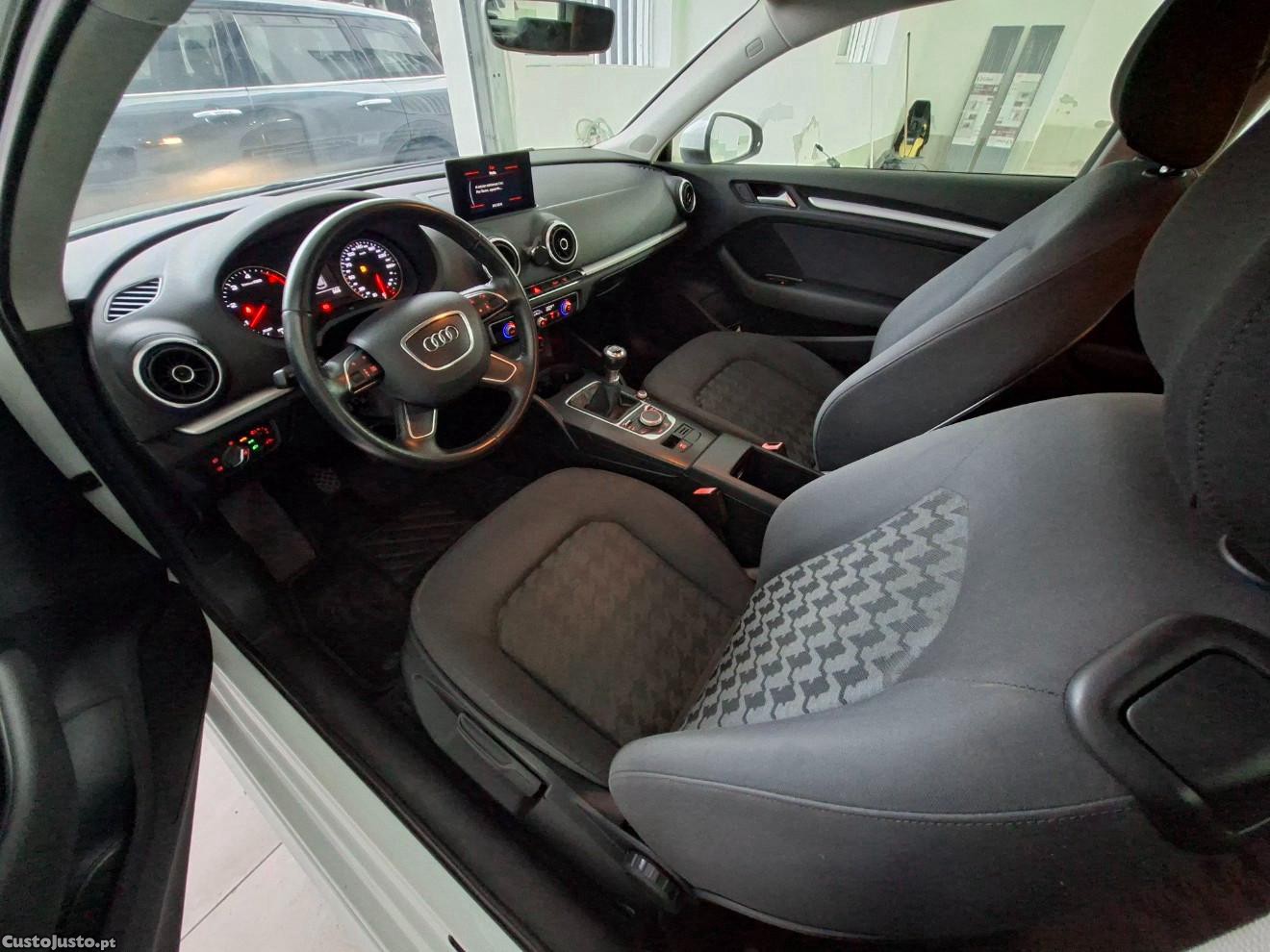 Audi A3 1.6 Tdi 110 Ultra — fotografia 2