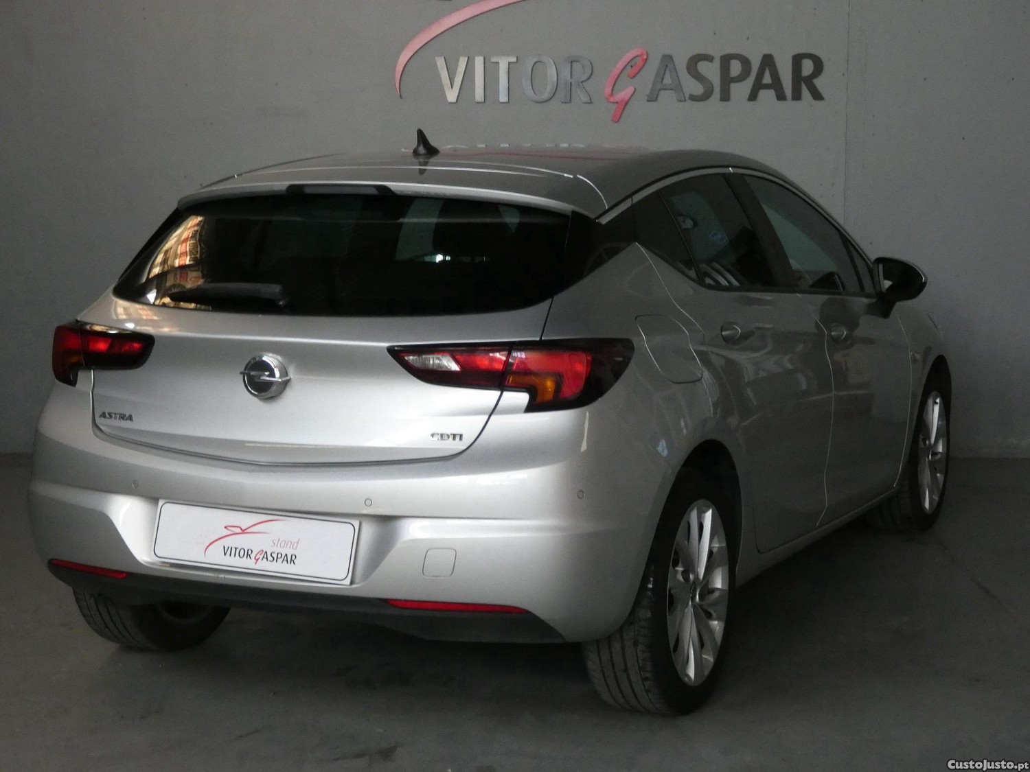 Opel Astra 1.6 CDTI Dynamic S/S — photo 4