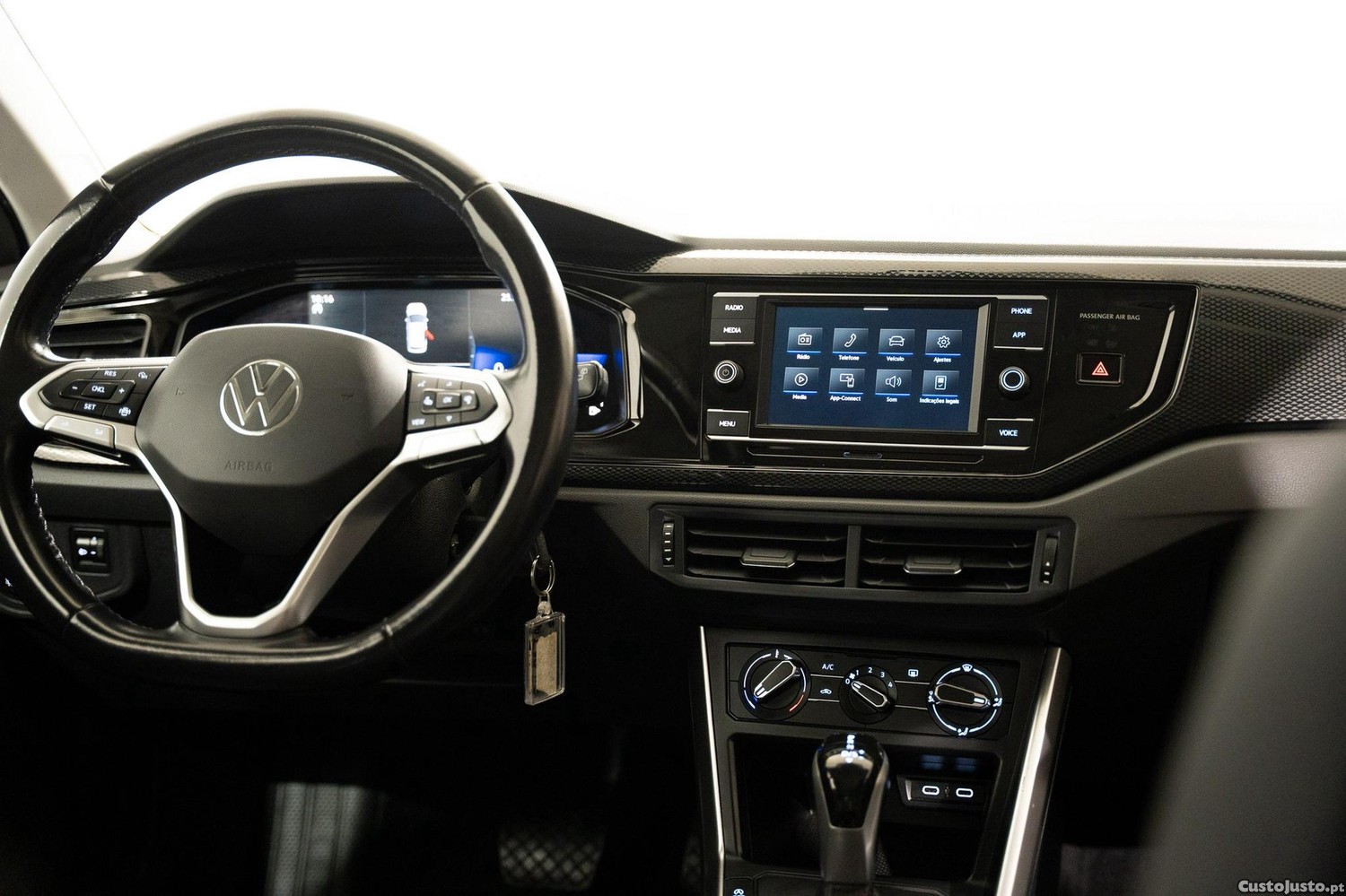 Volkswagen Taigo 1.0 TSI Life DSG — fotografia 14