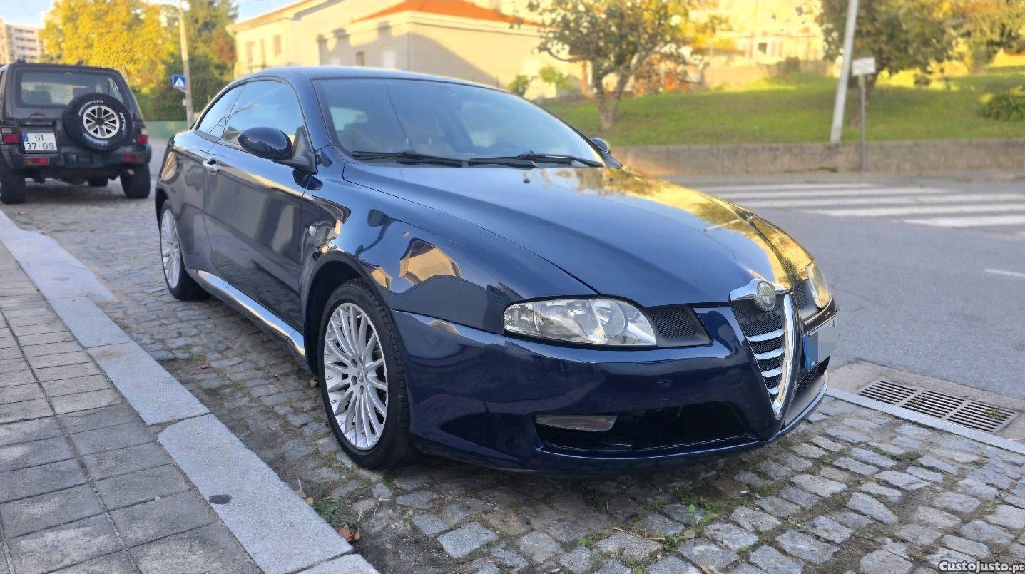 Alfa Romeo GT 1.9 jtd — photo 2
