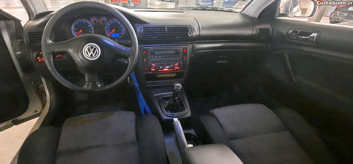 Volkswagen Passat Highline — fotografia 4