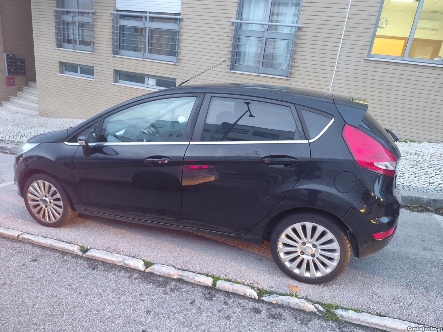 Ford Fiesta 1600 TDCI TITANIUM — fotografia 11