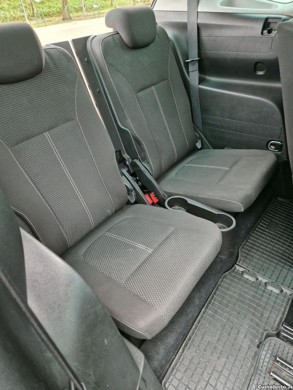 Opel Zafira C Tourer 1.6 CDTi Innovation S/S 7 lugares — fotografia 3