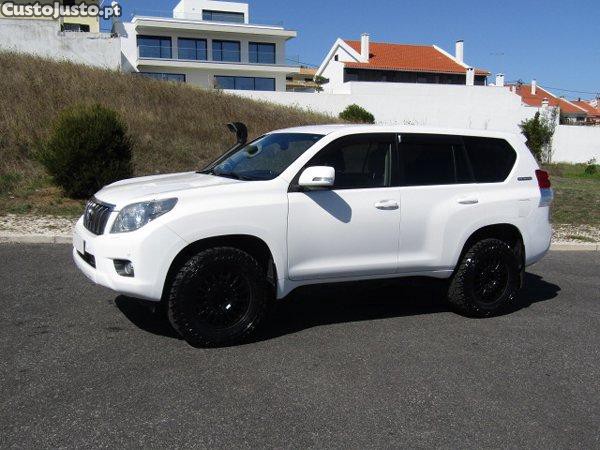 Toyota Land Cruiser 3.0 D-4D Auto 60th Anniversary — photo 2