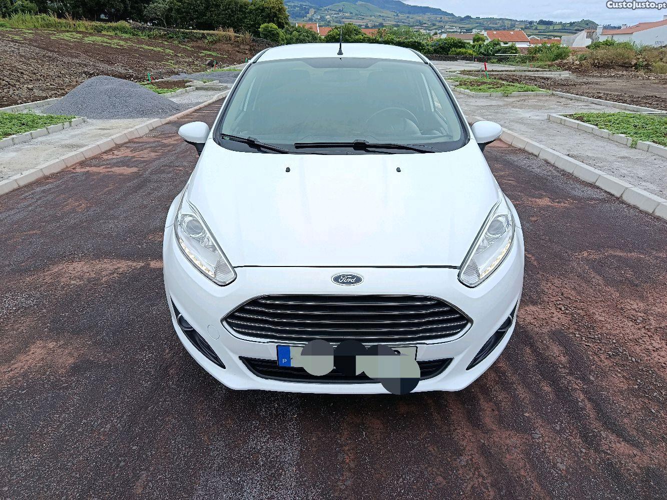 Ford Fiesta 1.5 diesel — photo 2