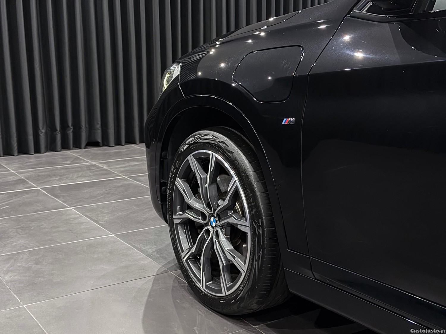 BMW X1 xDrive25e Pack Desportivo M — fotografia 13