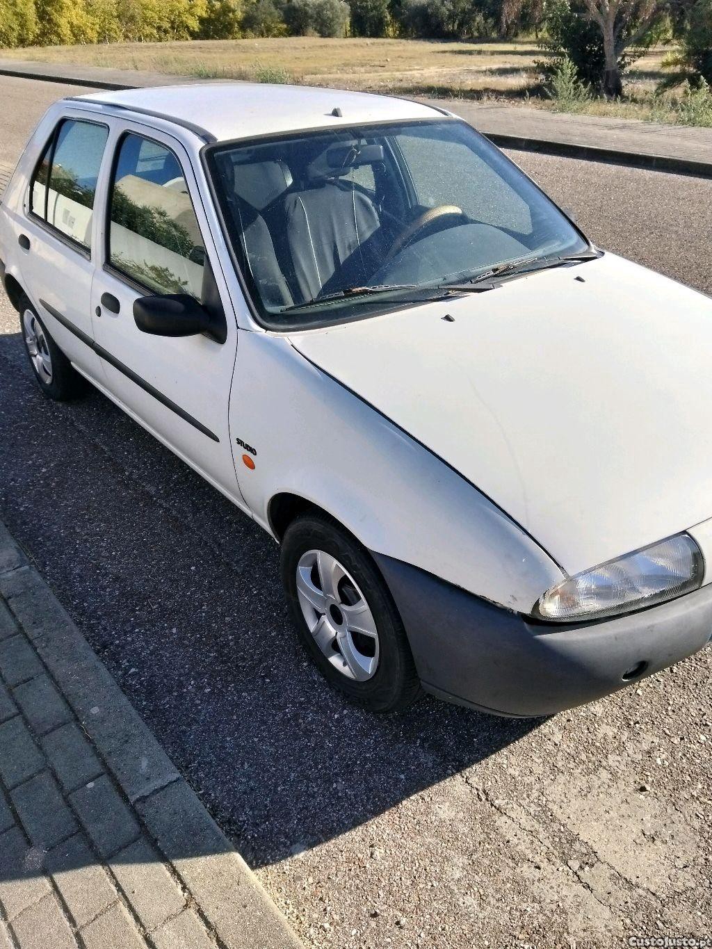 Ford Fiesta Studio motor 1.8 d — photo 2