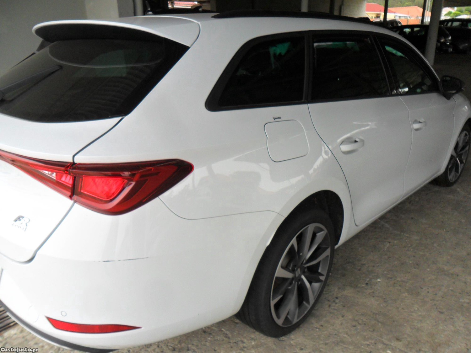 SEAT Leon ST 1.5 TSI e-Hybrid FR DSG — fotografia 5