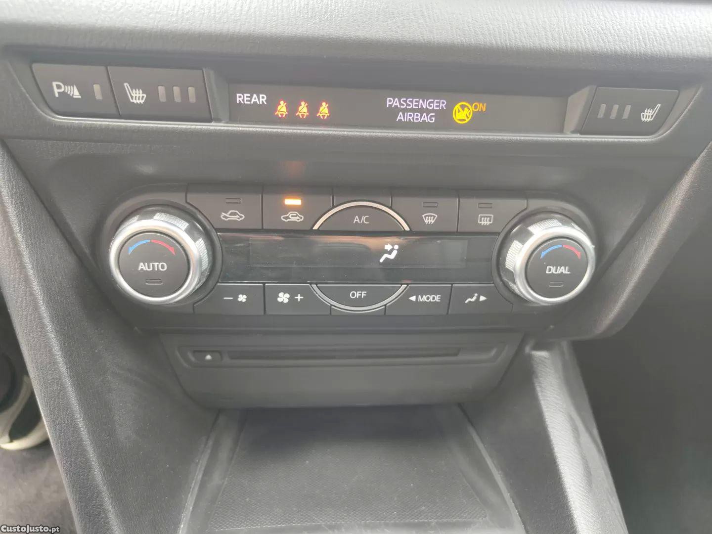 Mazda 3 1.5 sky-d excellence pack ht navi — fotografia 5