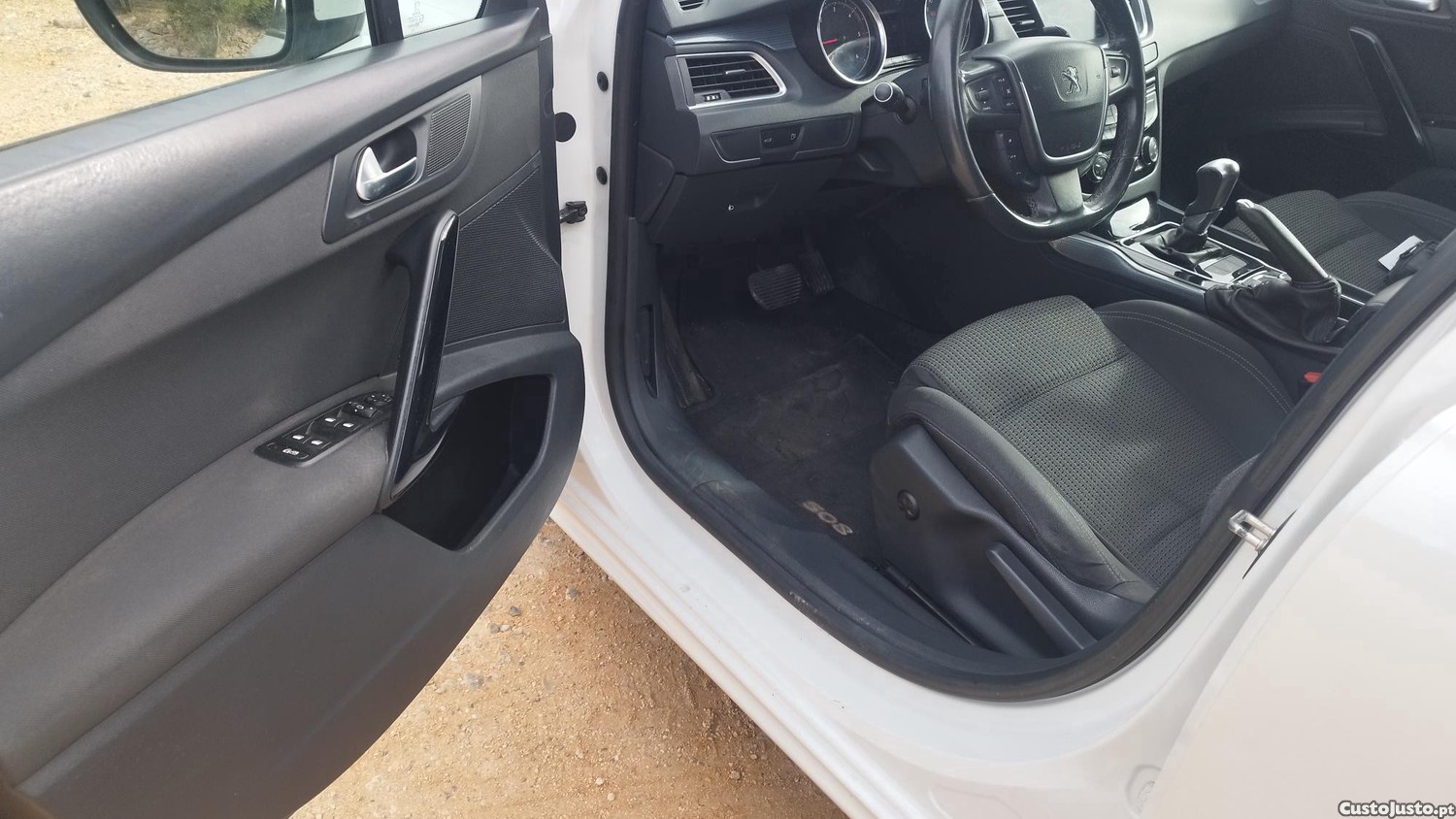 Peugeot 508 SW 1.6 automática — fotografia 3