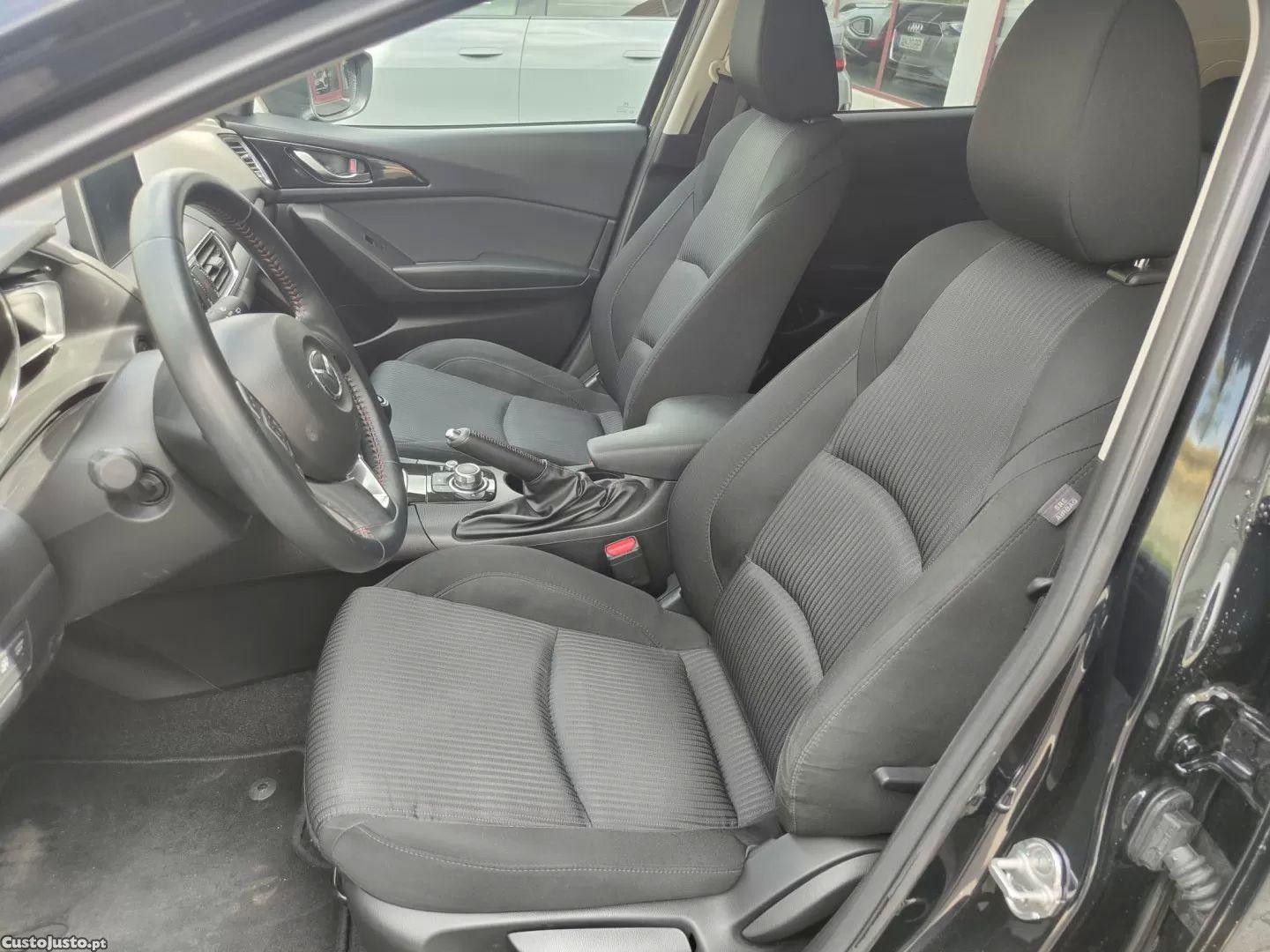 Mazda 3 1.5 sky-d excellence pack ht navi — fotografia 16