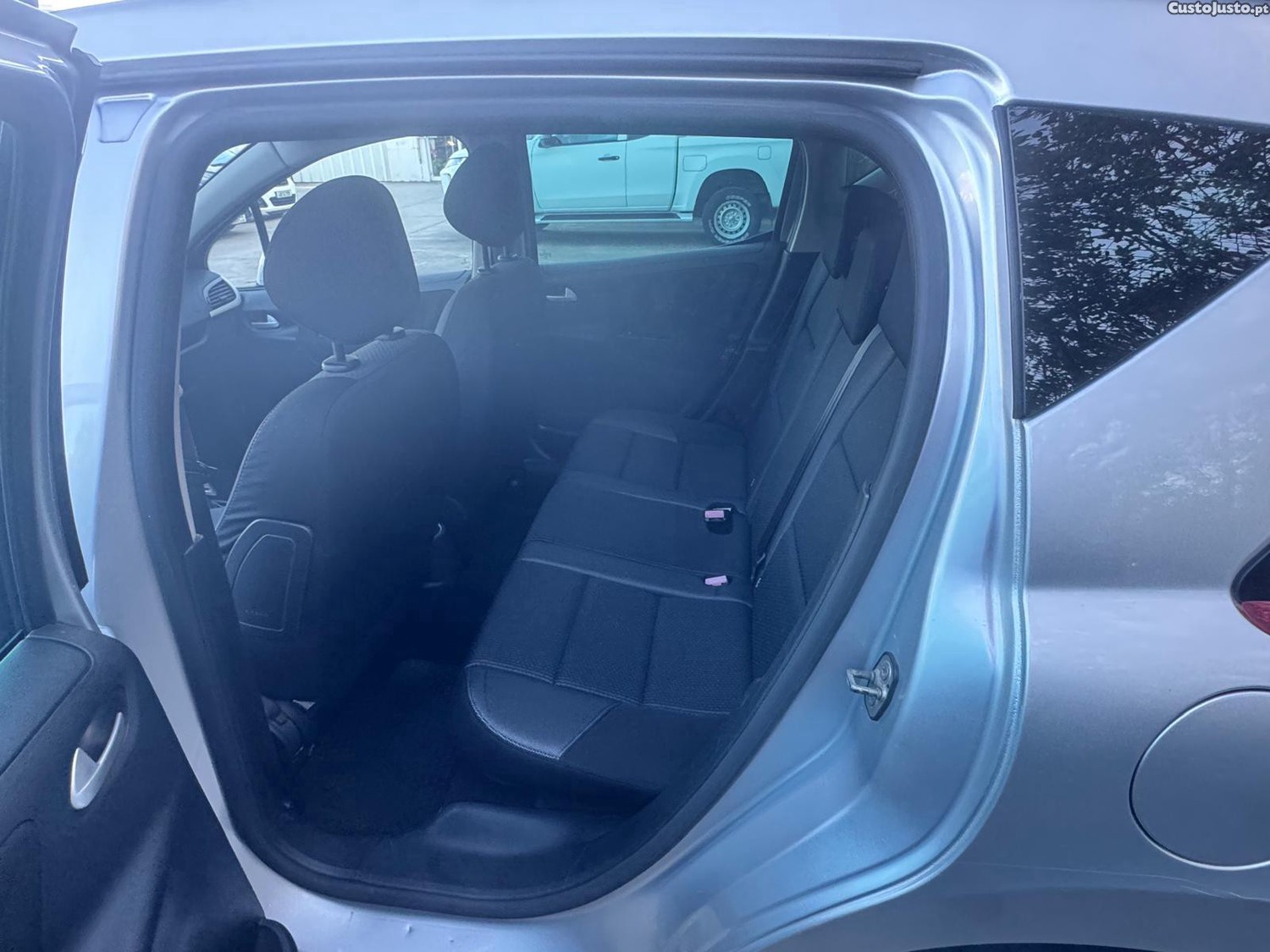 Peugeot 207 SW 1.6HDI — photo 3