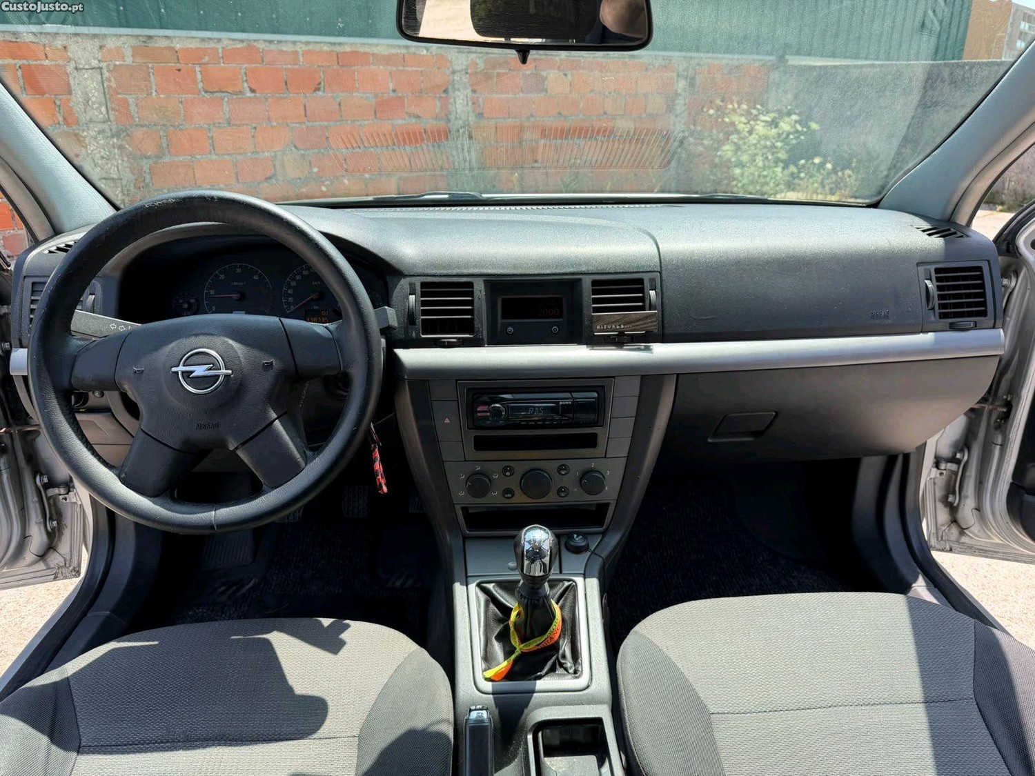 Opel Vectra 2.0 cdti — fotografia 3