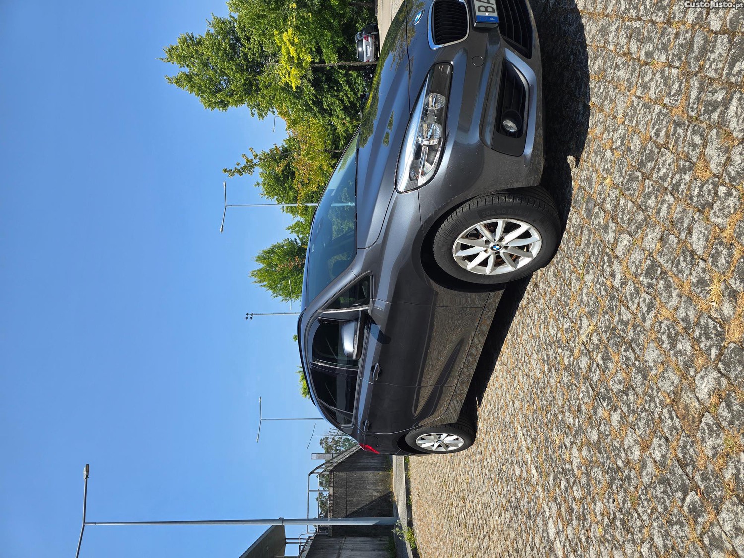 BMW 214 Active Tourer — fotografia 2