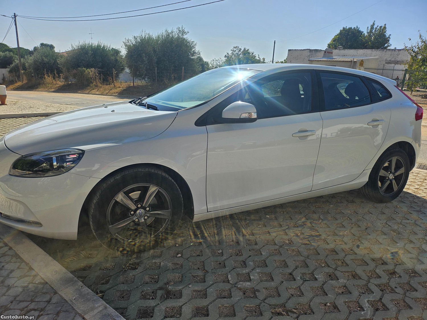 Volvo V40 . — photo 5