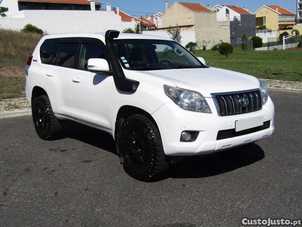 Toyota Land Cruiser 3.0 D-4D Auto 60th Anniversary — photo 3