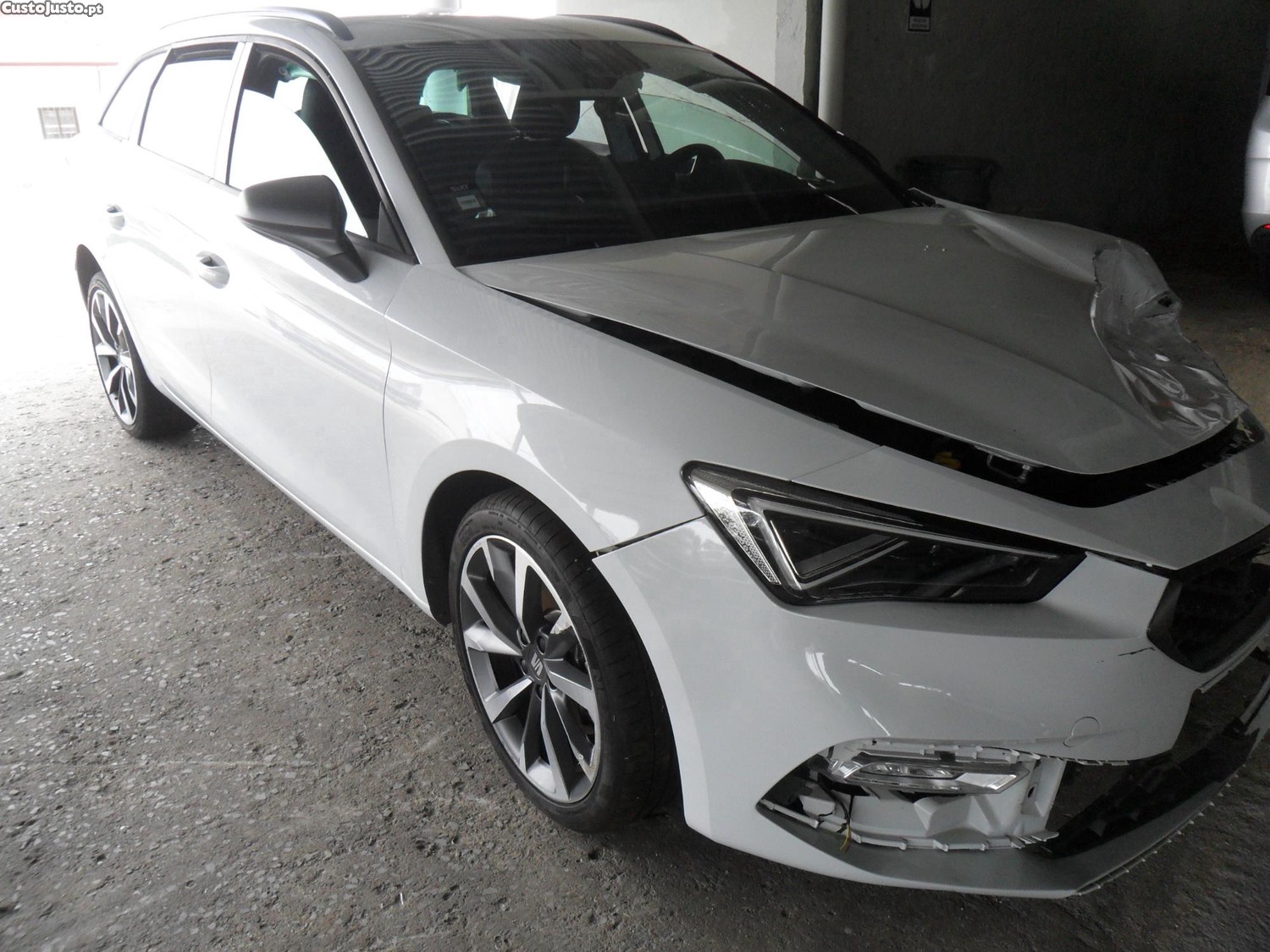 SEAT Leon ST 1.5 TSI e-Hybrid FR DSG — fotografia 10