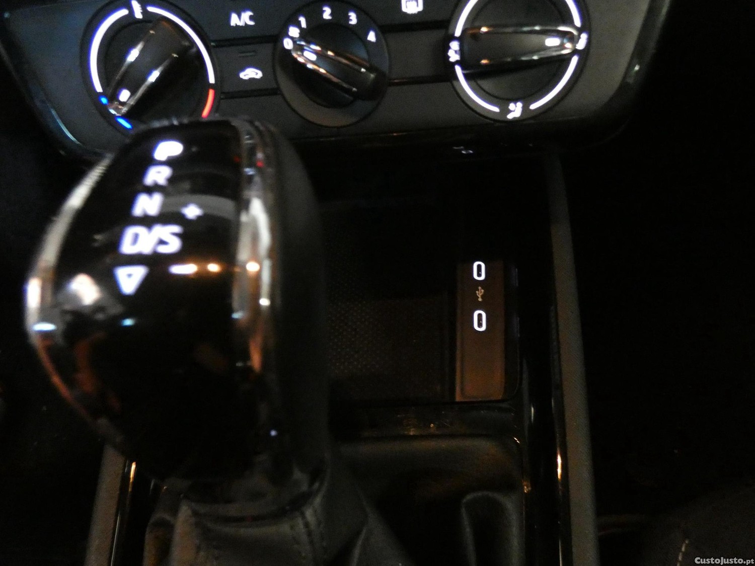 Skoda Kamiq 1.0 TSI Selection DSG — fotografia 5