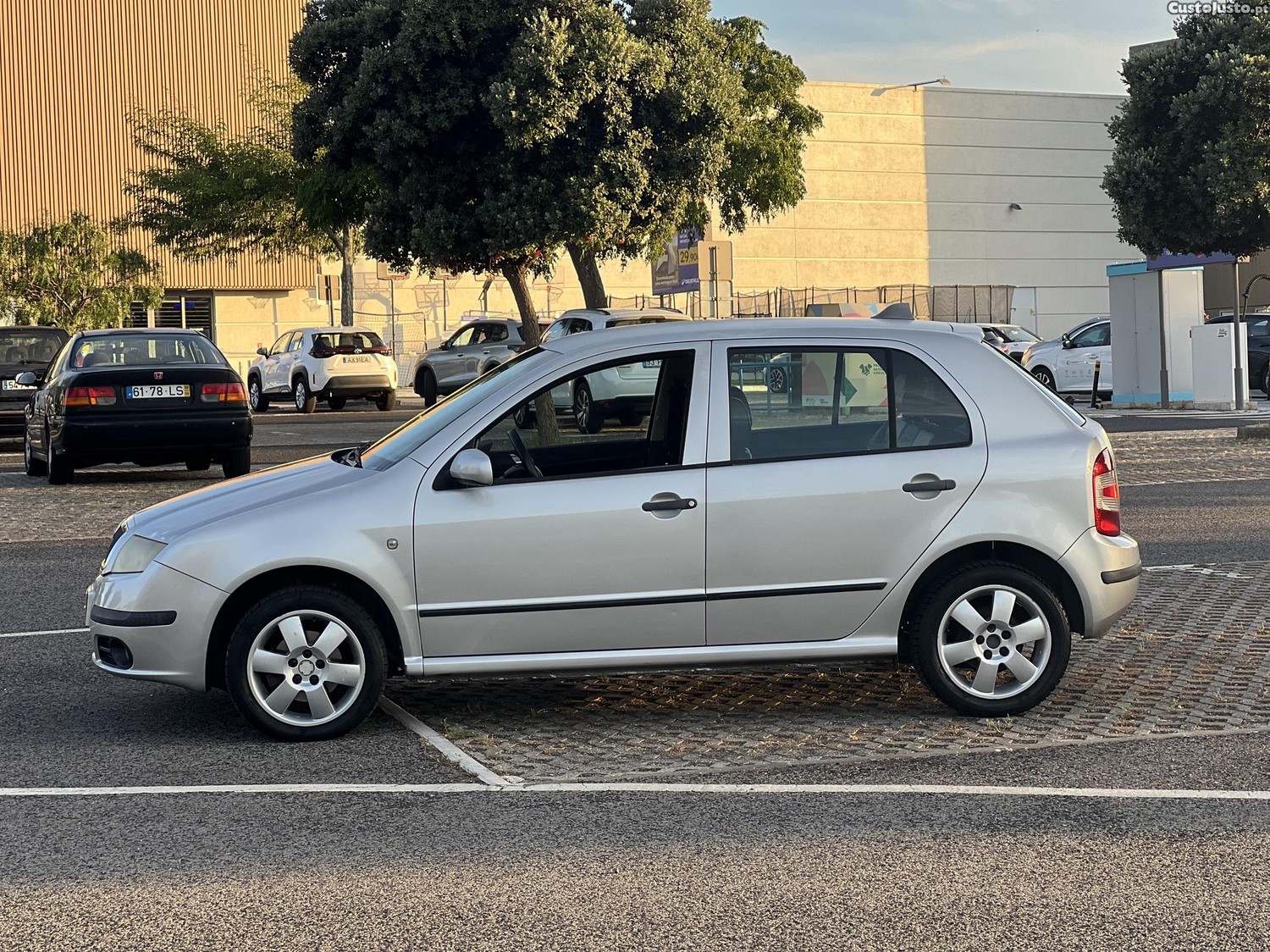 Skoda Fabia 1.4 TDI com AC210.000 km — fotografia 7